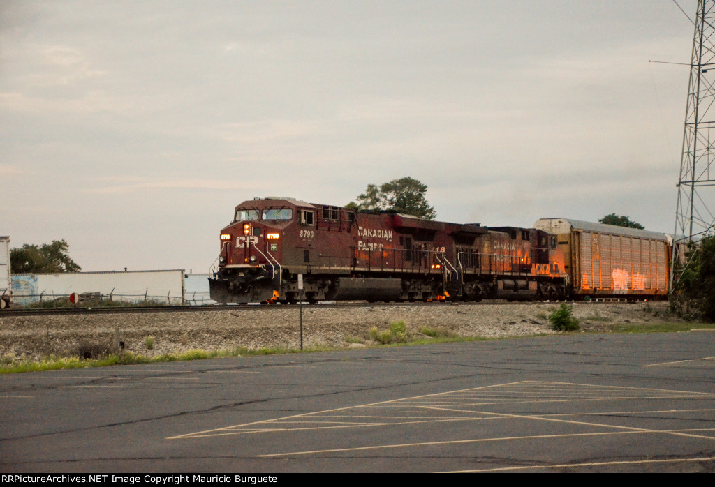 CP ES44AC & AC44CW Locomotives 